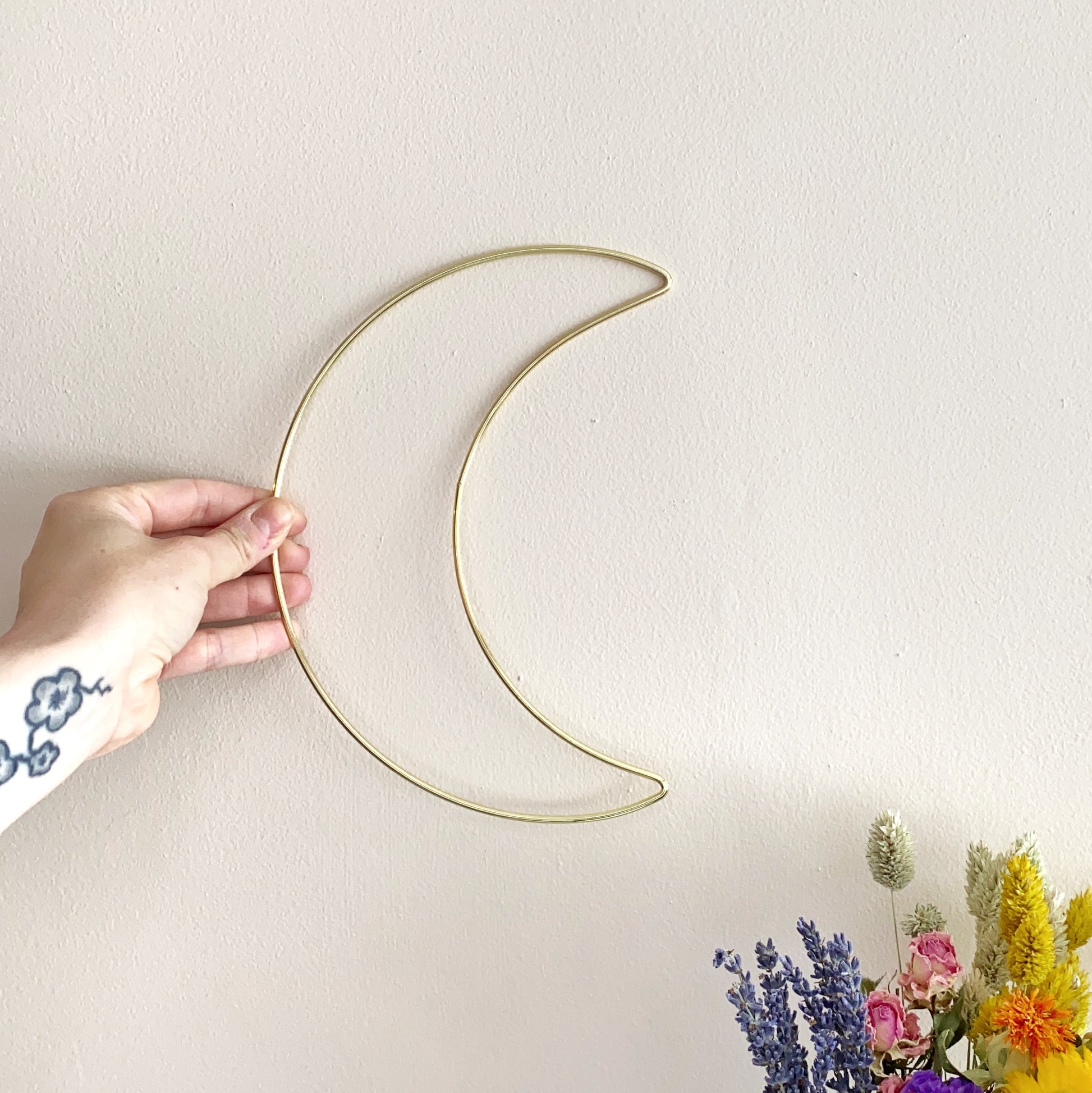 Metal Frame - Moon 9" The Joyful Studio
