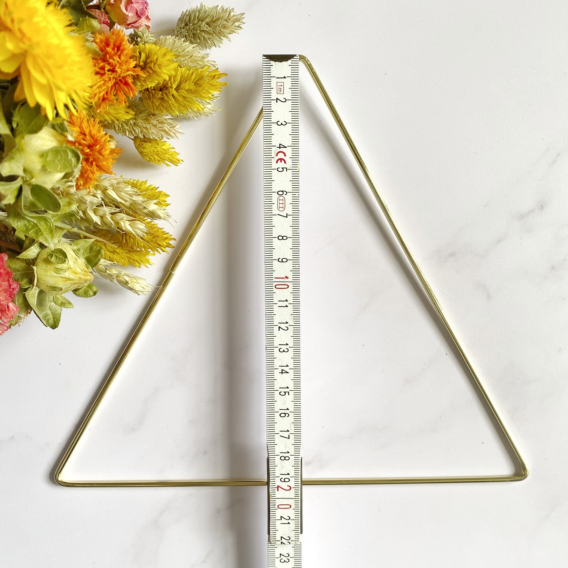 Metal Frame - Triangle 8" The Joyful Studio