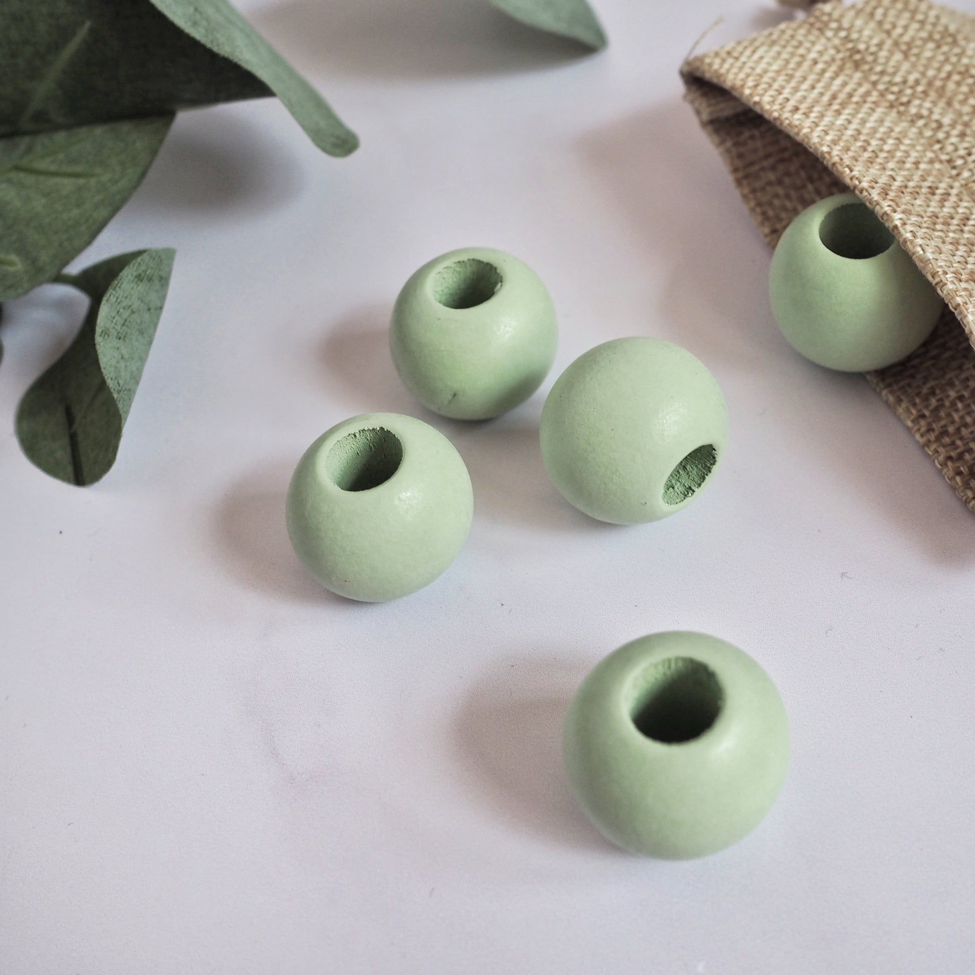 25mm Wooden Coloured Beads (Pack of 5) The Joyful Studio