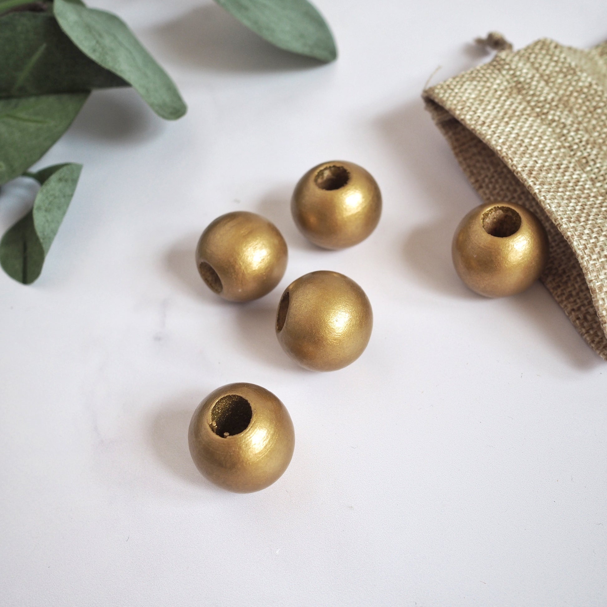 25mm Wooden Coloured Beads (Pack of 5) The Joyful Studio