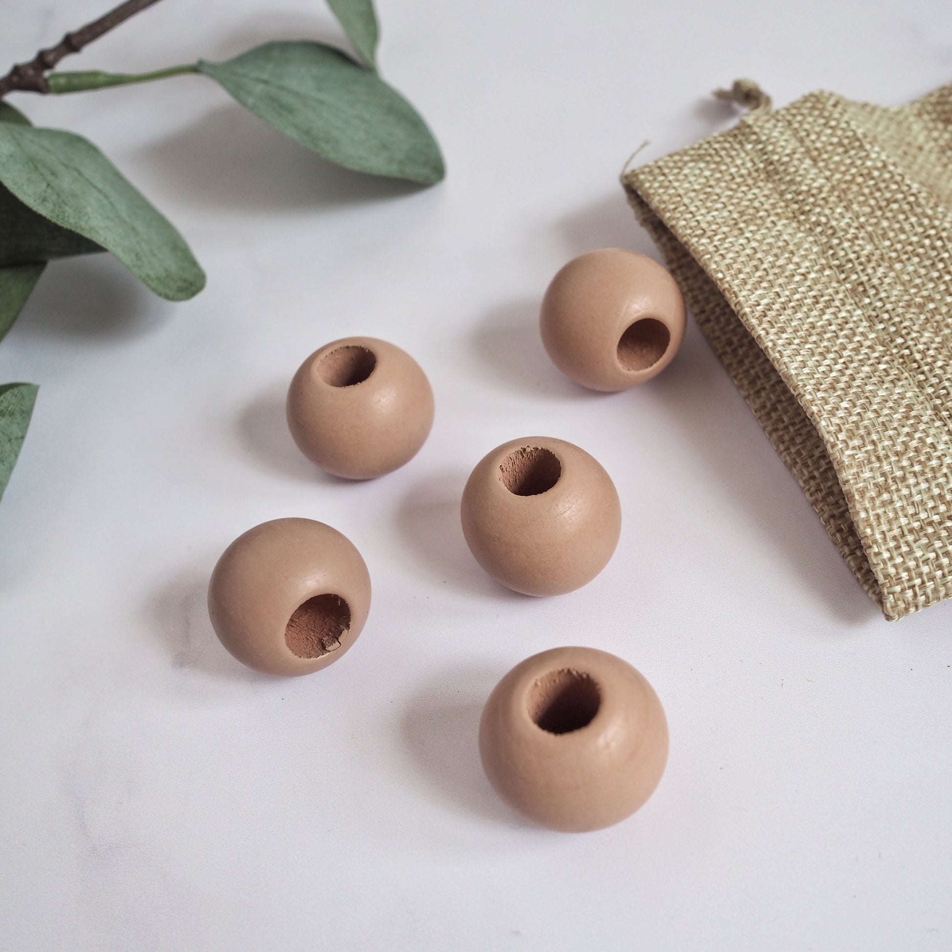 25mm Wooden Coloured Beads (Pack of 5) The Joyful Studio