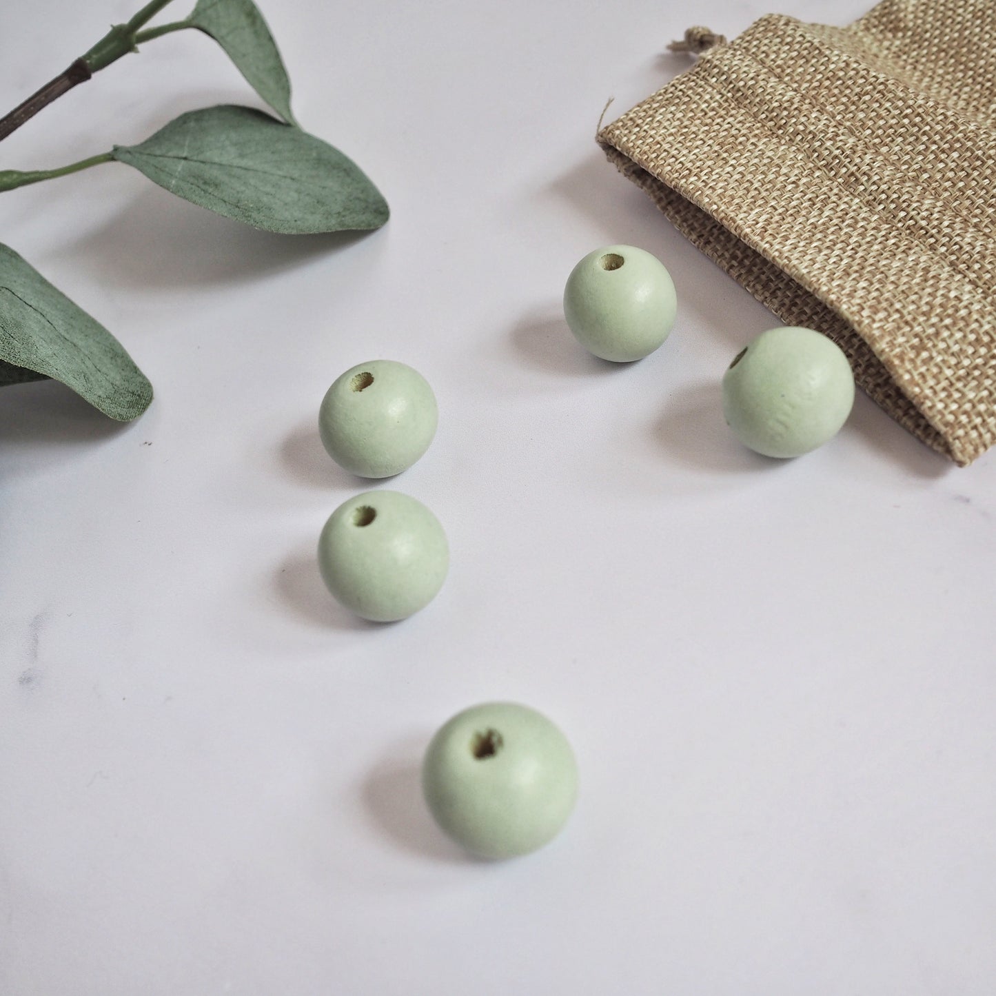 18mm Wooden Coloured Beads (Pack of 5) The Joyful Studio