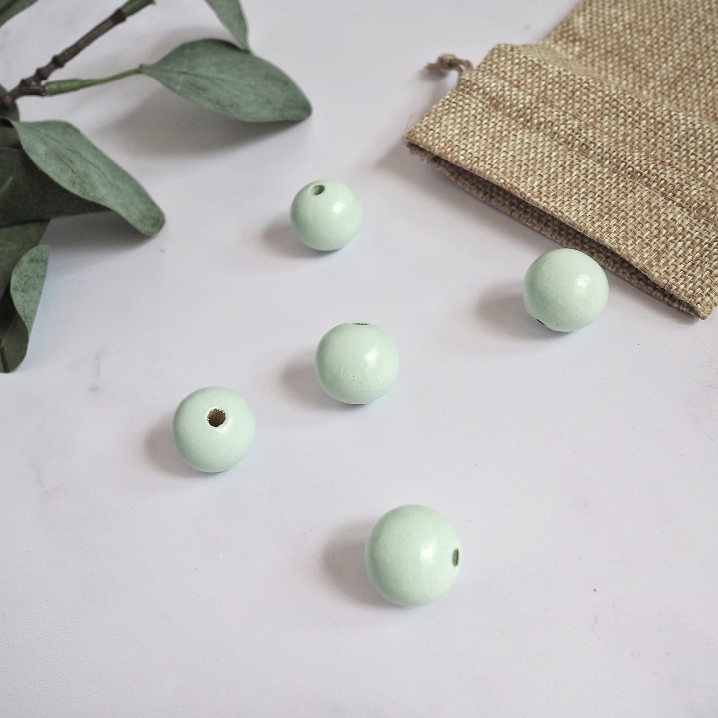 18mm Wooden Coloured Beads (Pack of 5) The Joyful Studio
