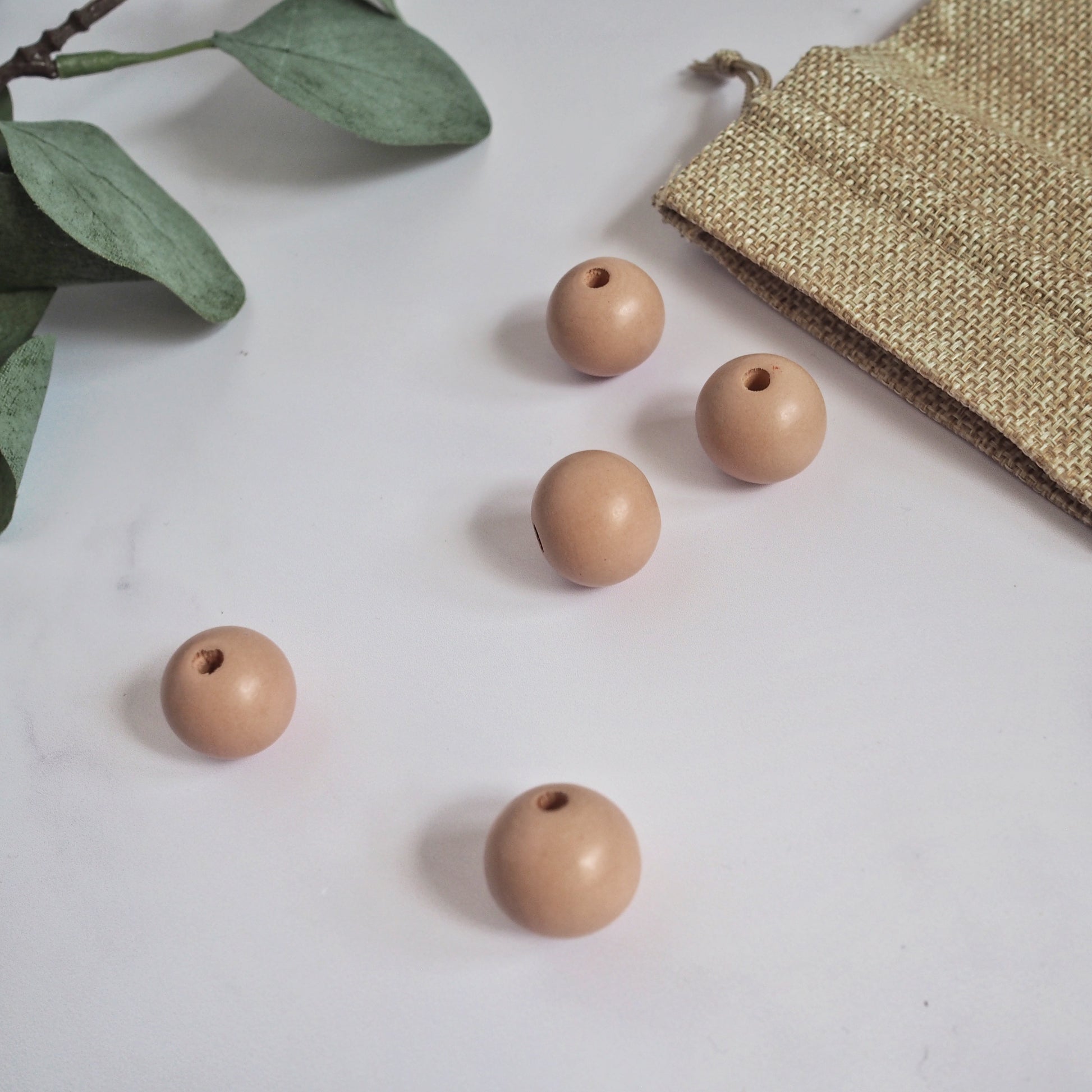 18mm Wooden Coloured Beads (Pack of 5) The Joyful Studio