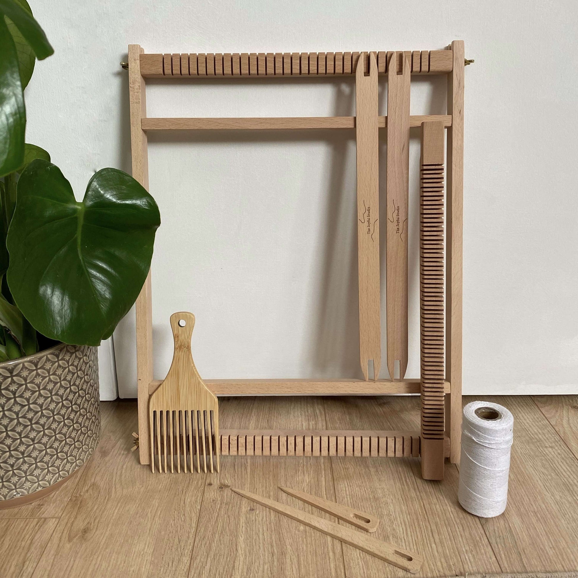 Medium Weaving Loom Kit The Joyful Studio